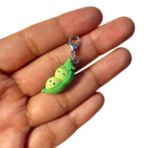 Peas 🫛 Charm